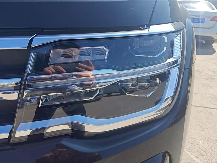 Photo 5 - Volkswagen Teramont Pro