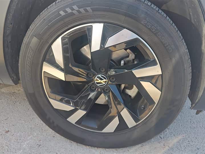 Photo 6 - Volkswagen Teramont Pro