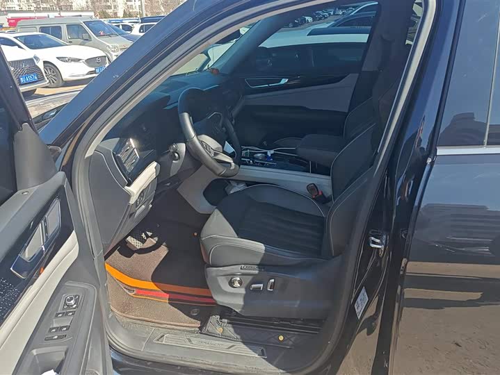 Photo 9 - Volkswagen Teramont Pro