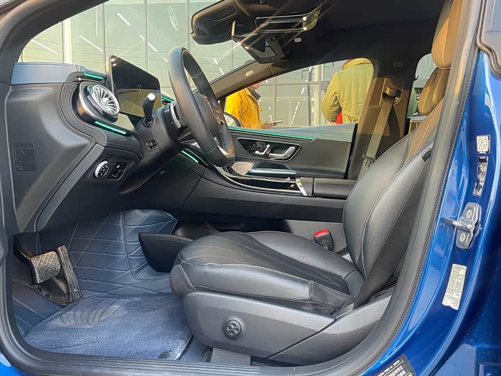 Фото 5 - Mercedes-Benz EQE