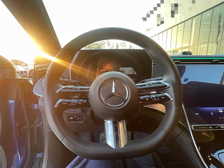 Фото 8 - Mercedes-Benz EQE