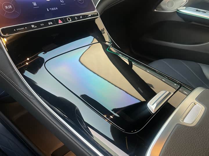 Фото 9 - Mercedes-Benz EQE