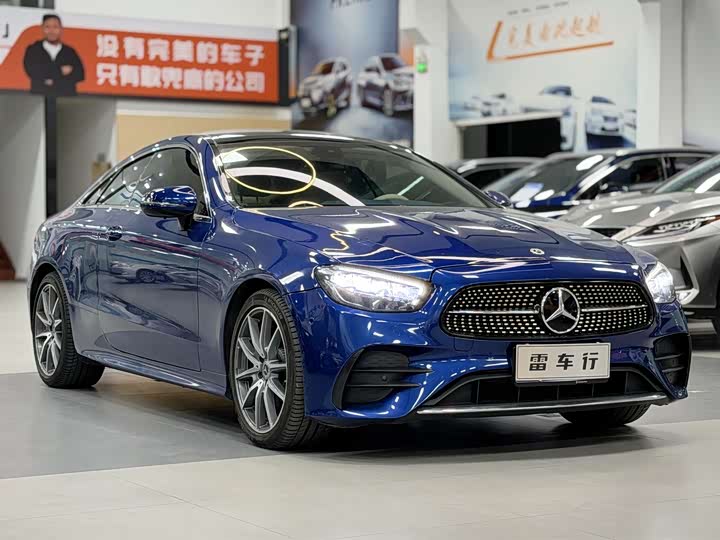 Фото 4 - Mercedes-Benz E-Class