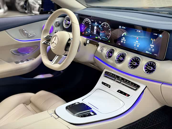 Фото 9 - Mercedes-Benz E-Class