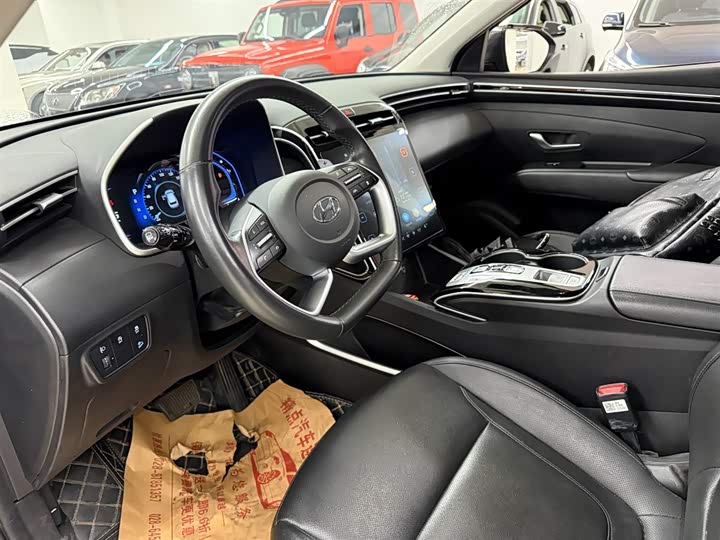 Фото 7 - Hyundai Tucson L