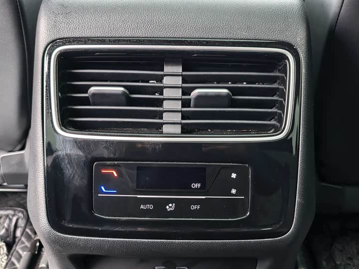 Photo 6 - Volkswagen Tavendor