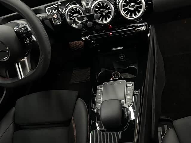 Фото 6 - Mercedes-Benz A-Class