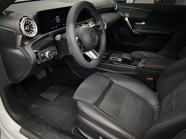 Фото 7 - Mercedes-Benz A-Class