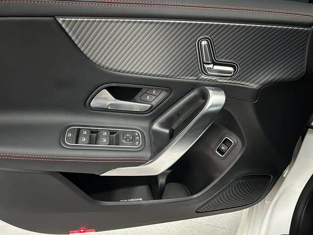 Фото 8 - Mercedes-Benz A-Class