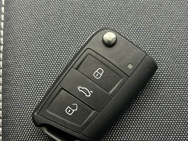 Фото 9 - Volkswagen Lavida