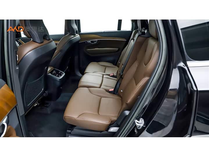 Фото 7 - Volvo XC90