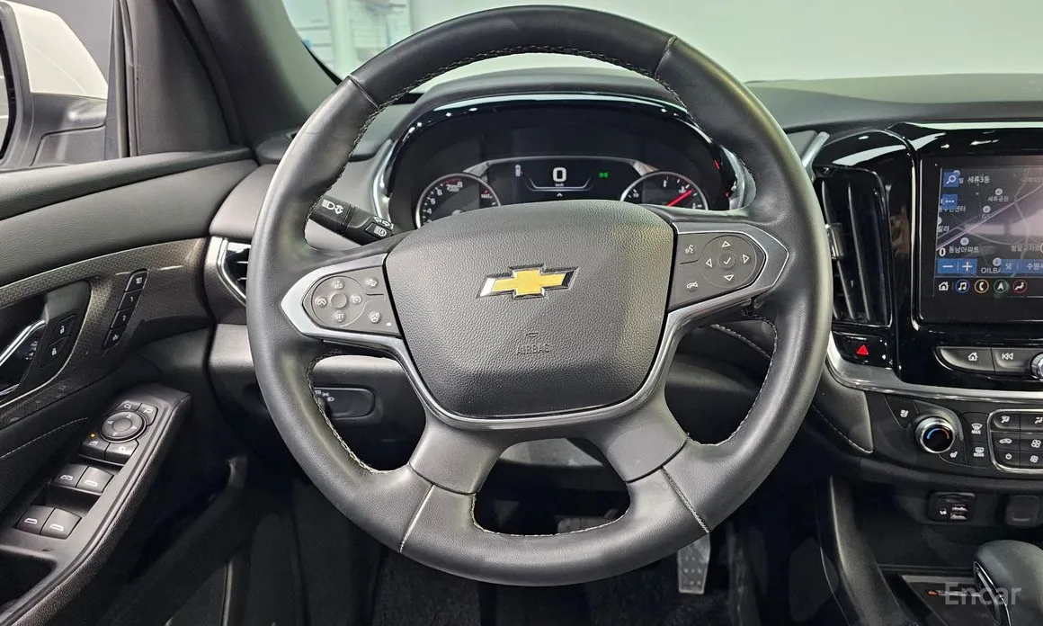 Photo 13 - Chevrolet Traverse