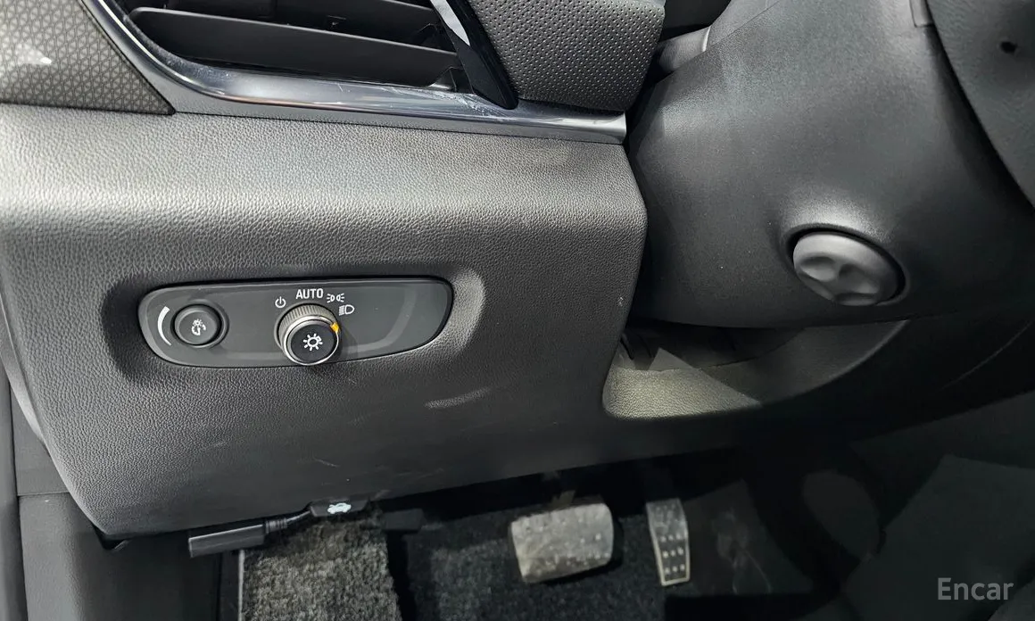 Photo 18 - Chevrolet Traverse