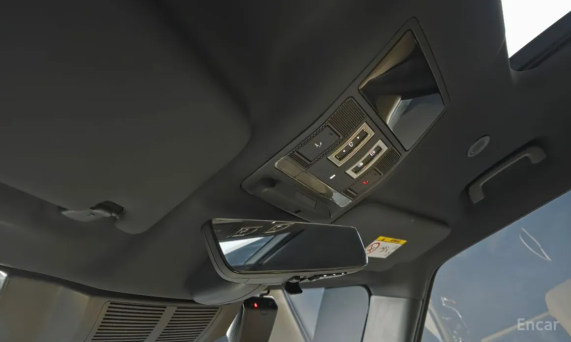 Photo 19 - Land Rover Defender