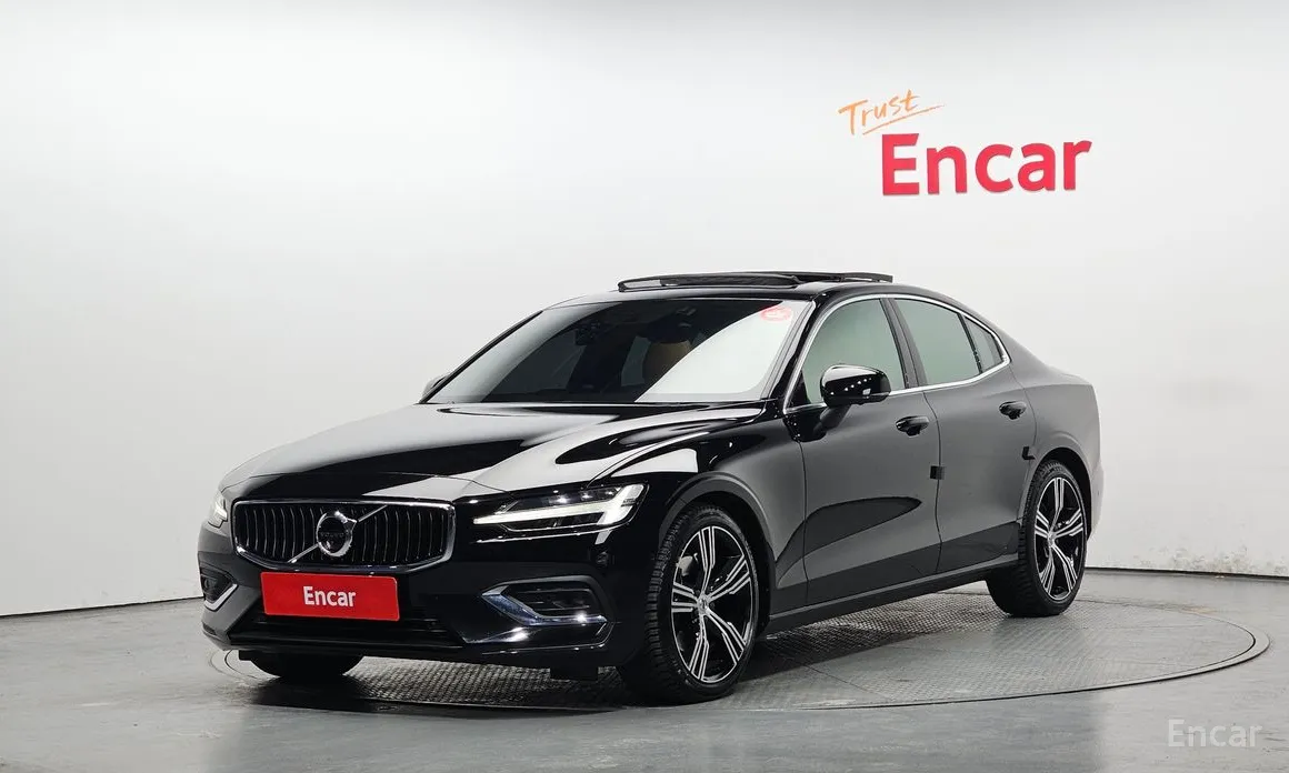 Фото 1 - Volvo S60