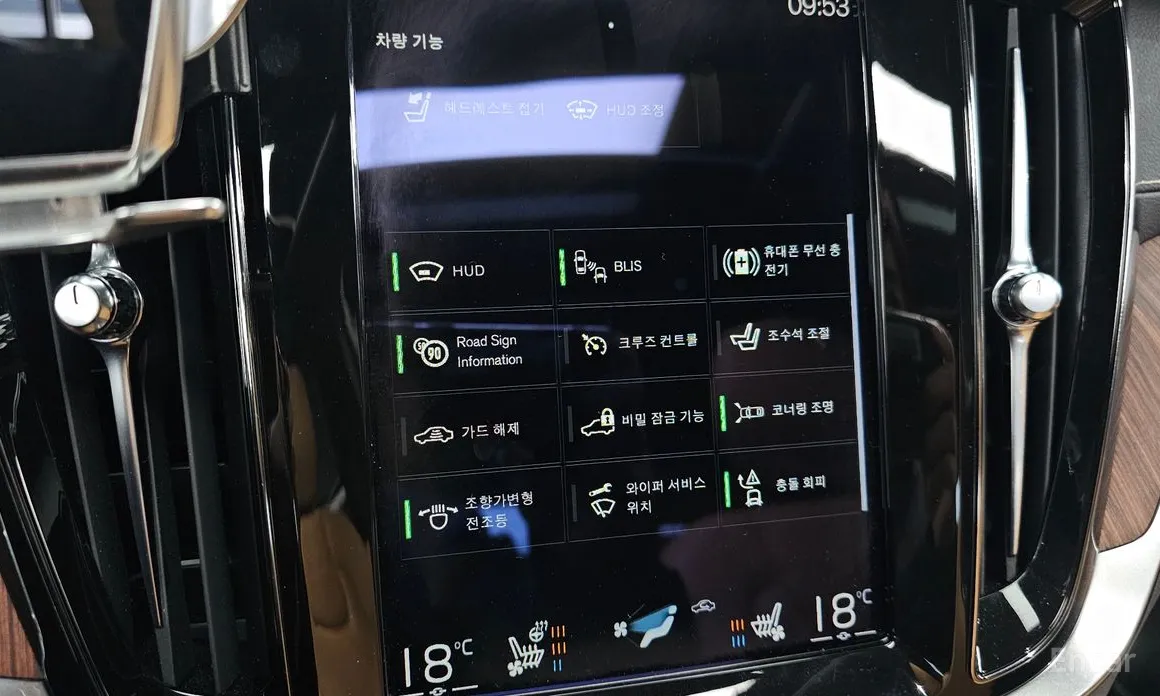 Фото 16 - Volvo S60