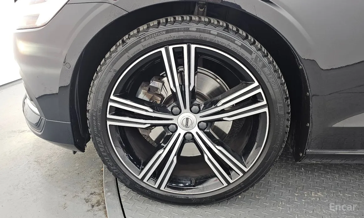 Фото 5 - Volvo S60