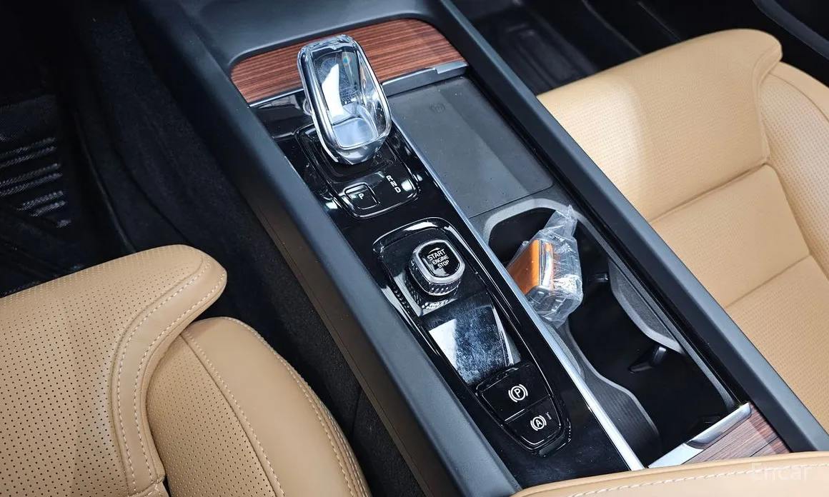 Фото 9 - Volvo S60