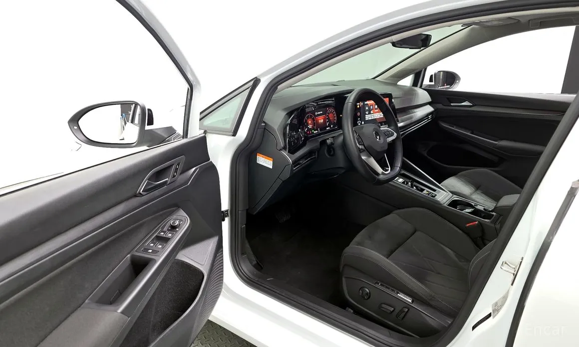 Photo 10 - Volkswagen Golf