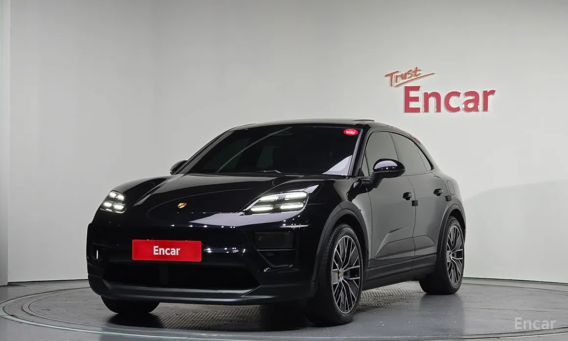 Фото 1 - Porsche Macan