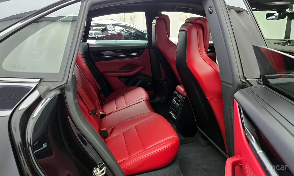 Фото 12 - Porsche Macan