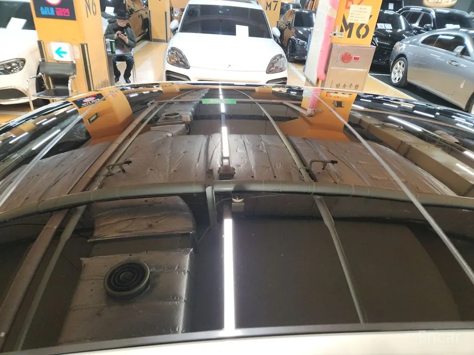 Фото 20 - Bentley Flying Spur