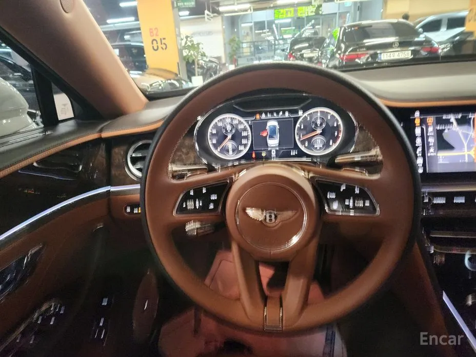 Фото 9 - Bentley Flying Spur