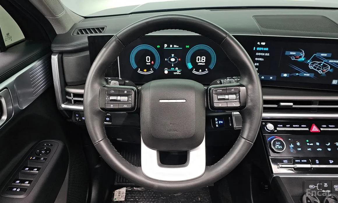 Photo 13 - Hyundai Santa Fe