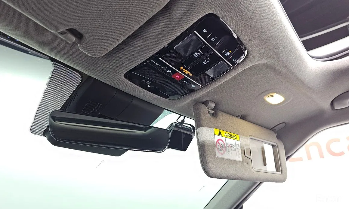 Photo 14 - Hyundai Santa Fe
