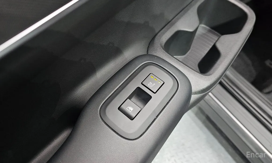 Photo 17 - Hyundai Santa Fe