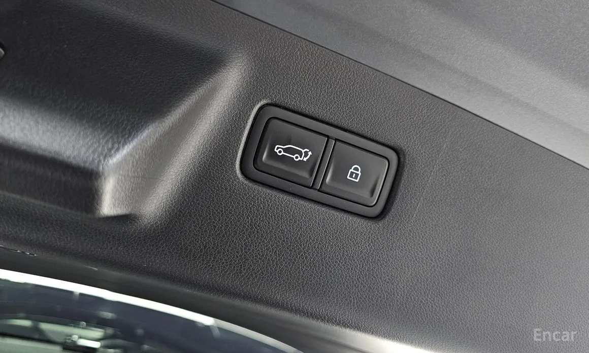 Photo 19 - Hyundai Santa Fe