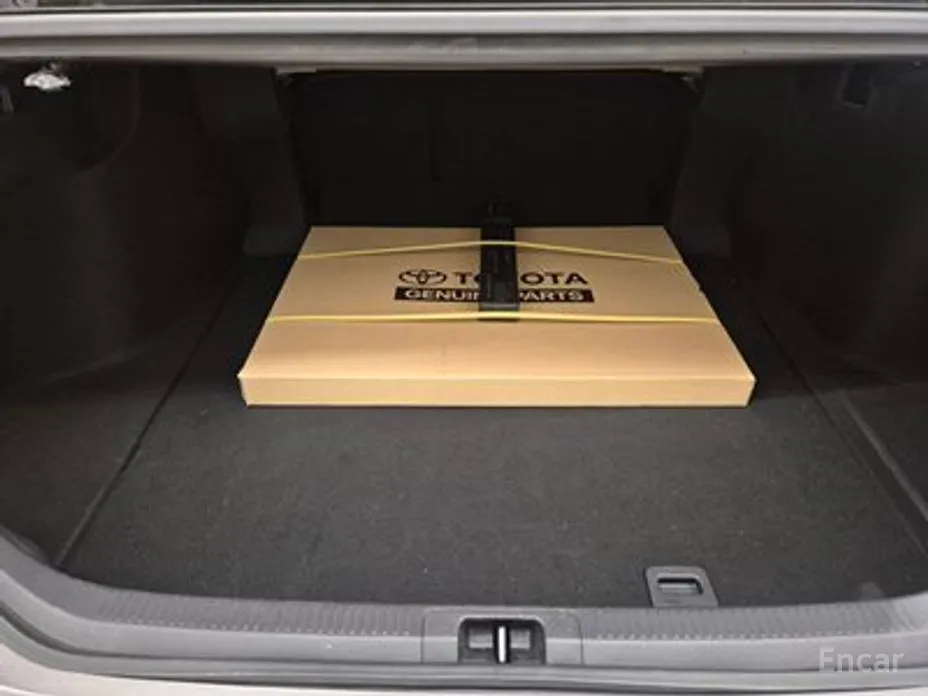 Фото 14 - Toyota Camry