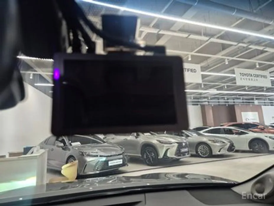 Фото 17 - Toyota Camry