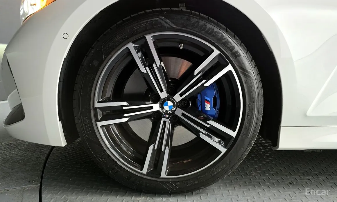 Photo 5 - BMW 3 Series