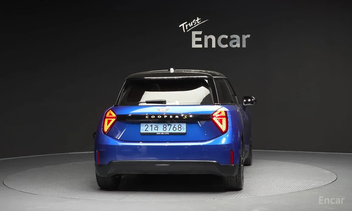 Фото 4 - Mini Cooper