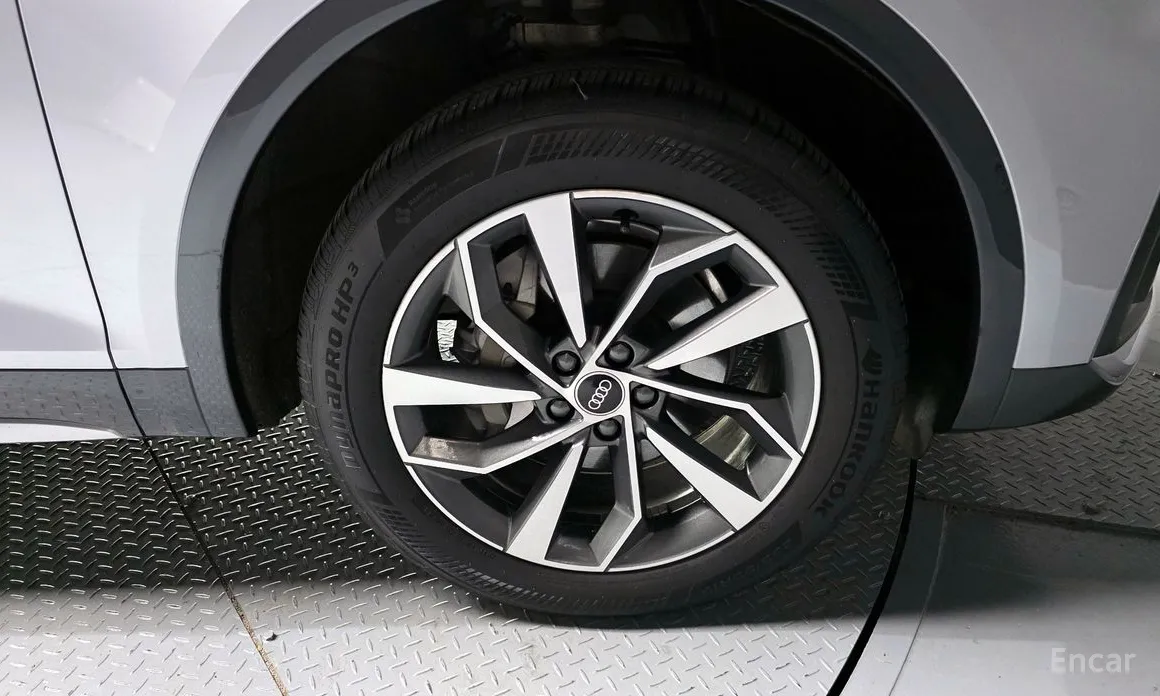 Фото 5 - Audi Q5