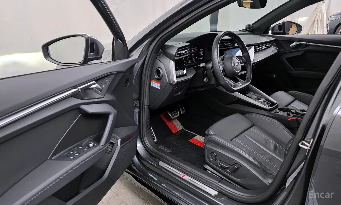 Фото 10 - Audi S3