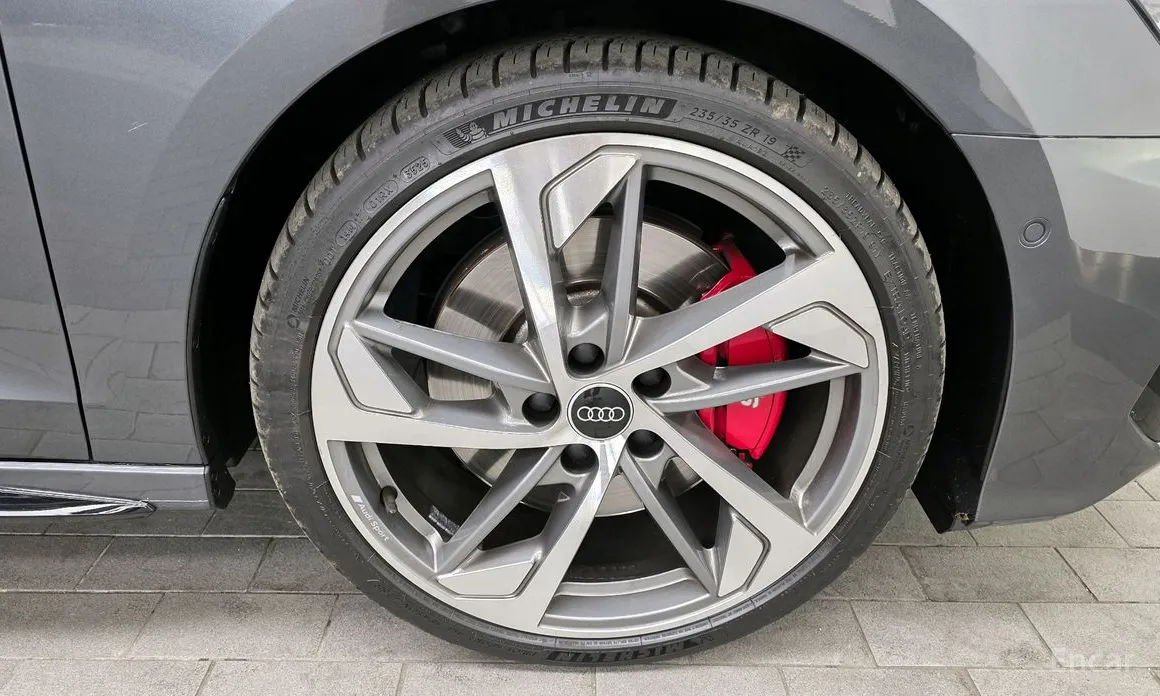 Фото 5 - Audi S3