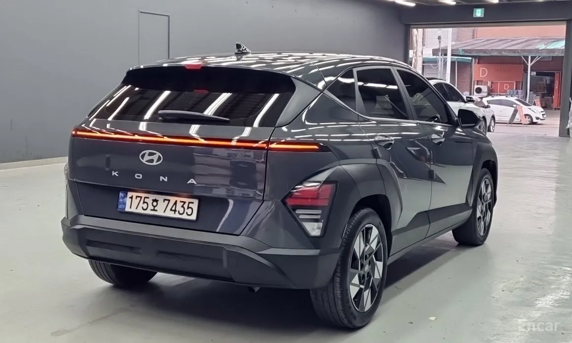 Фото 2 - Hyundai Kona