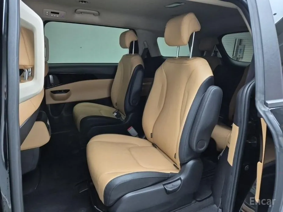 Фото 15 - Kia Carnival