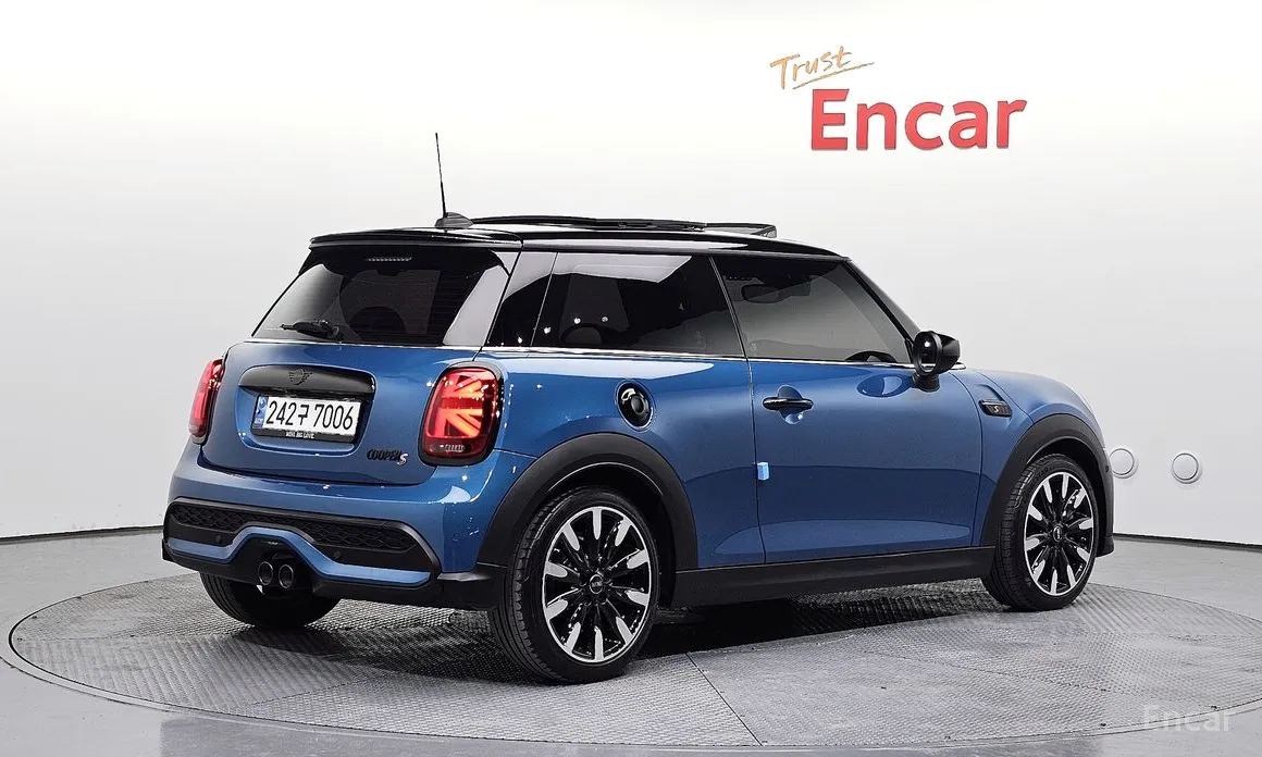 Фото 2 - Mini Cooper