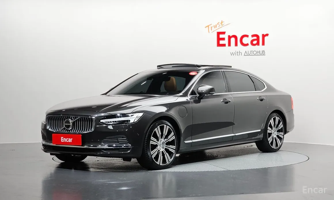 Фото 1 - Volvo S90