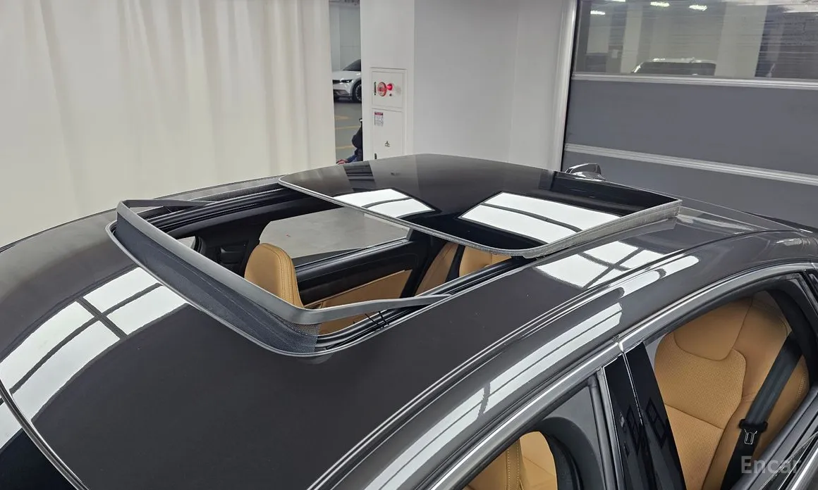 Фото 19 - Volvo S90