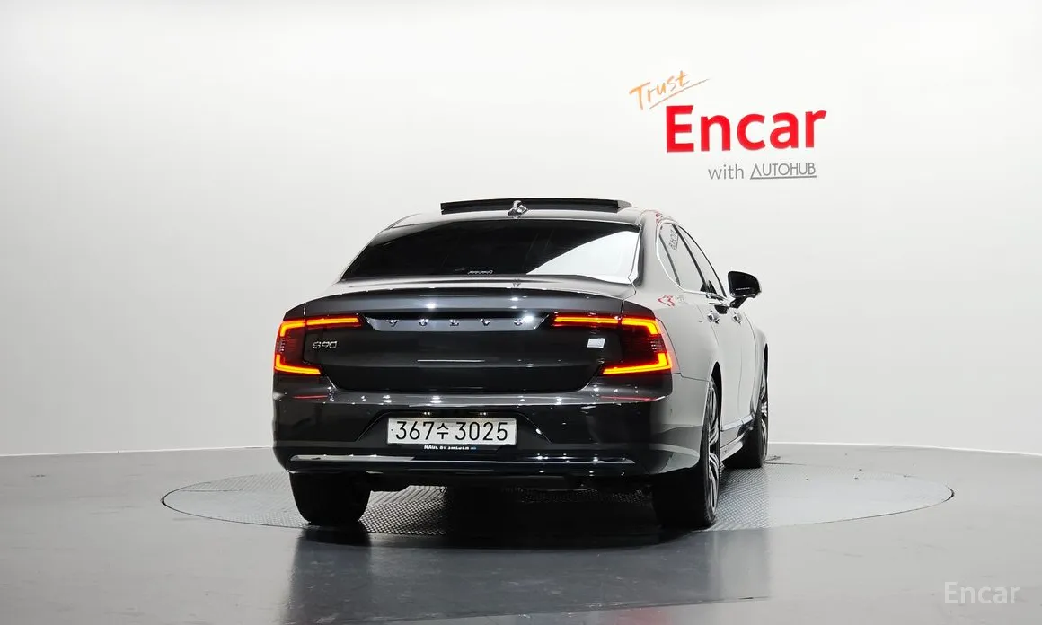 Фото 4 - Volvo S90