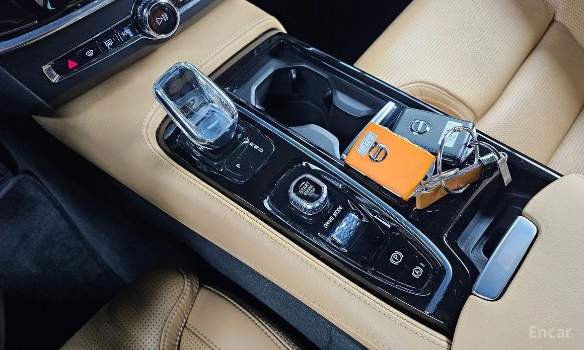 Фото 9 - Volvo S90