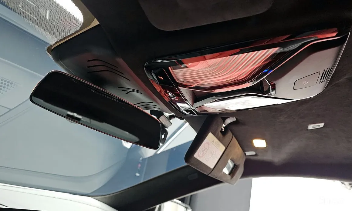 Photo 19 - BMW 8 Series