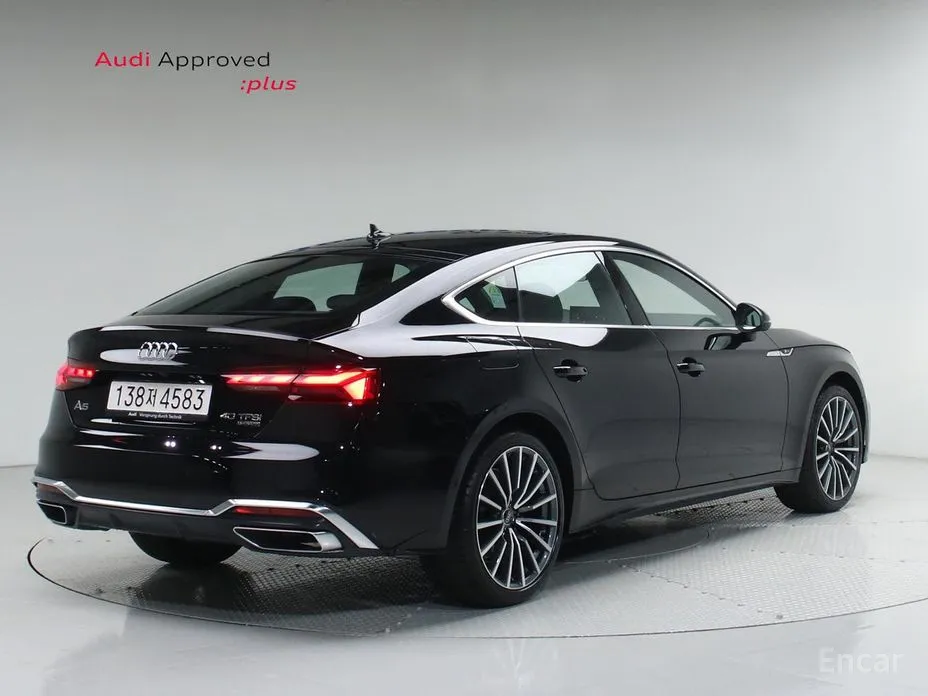 Фото 2 - Audi A5