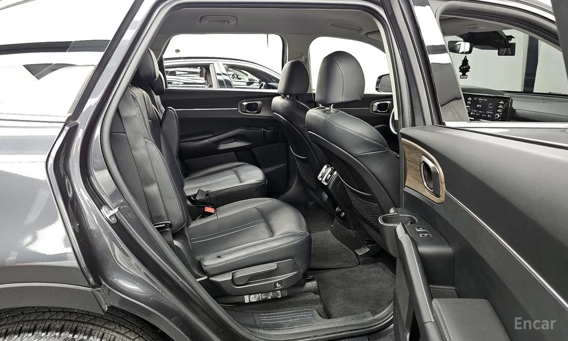 Фото 12 - Kia Sorento