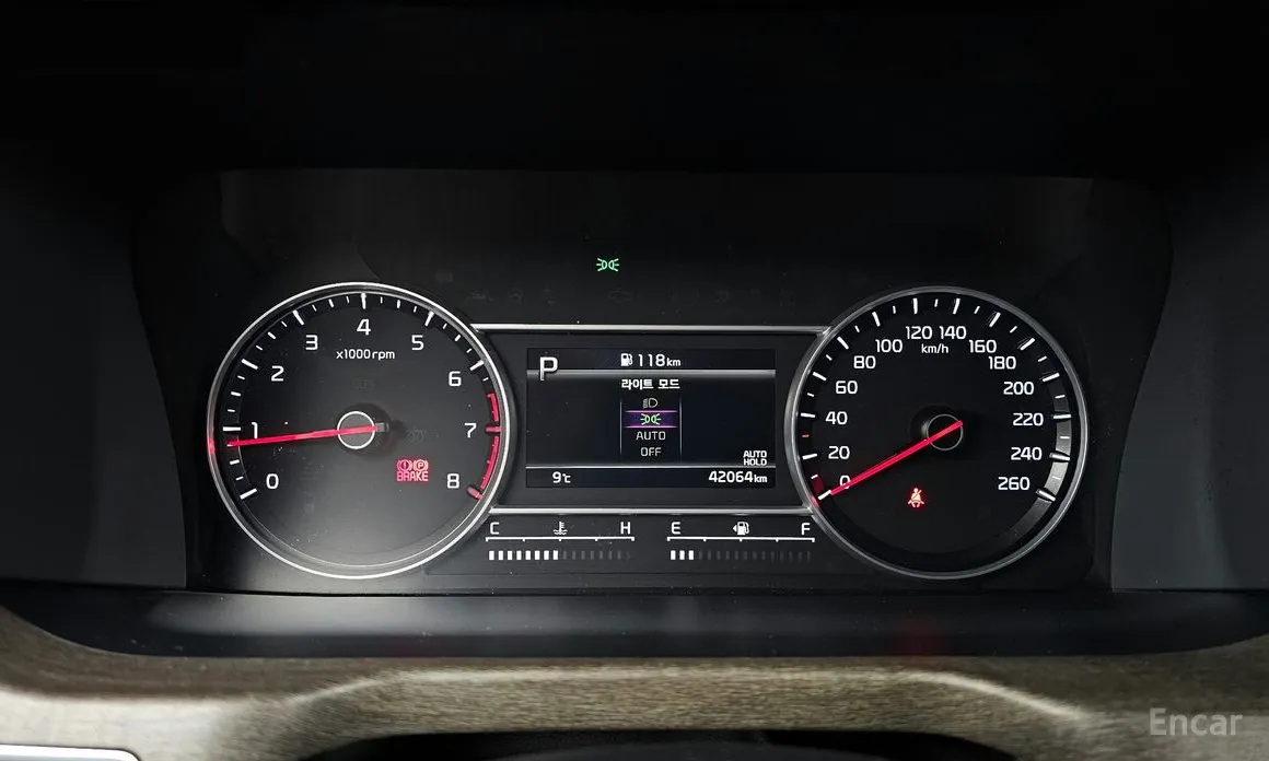 Фото 8 - Kia Sorento