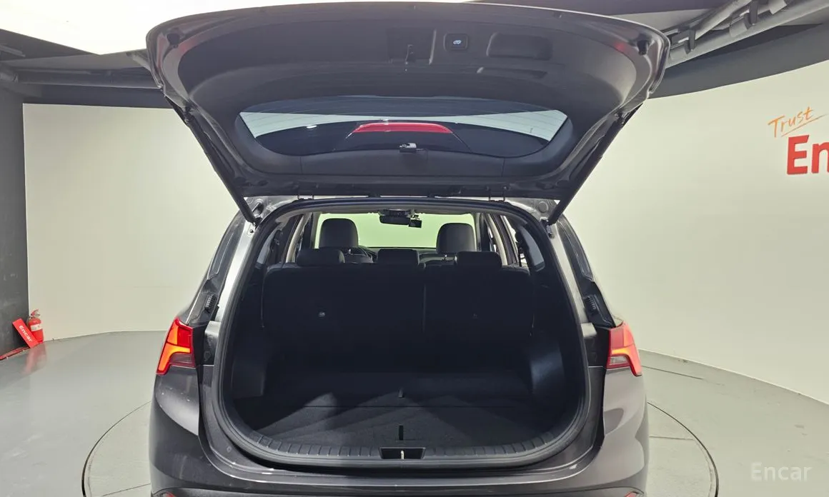Фото 20 - Hyundai Santa Fe